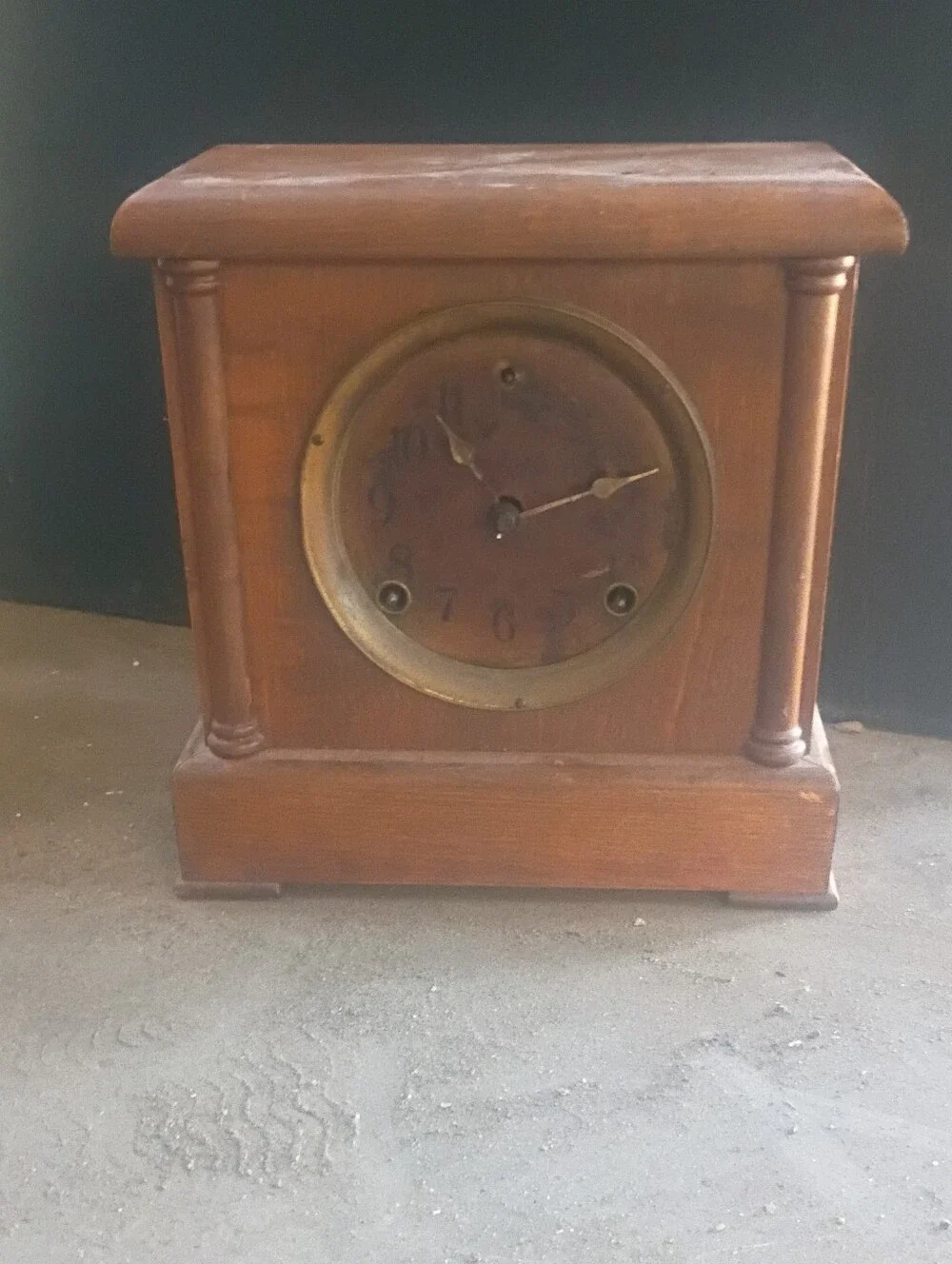 Classic Wooden Mantel Clock - Brown